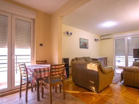 Rent, apartment, 48m², Stara Varoš, Podgorica - image 2