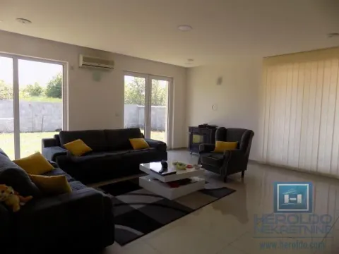 Sale, house, 327m², Ćuprija, Srbija - image 10