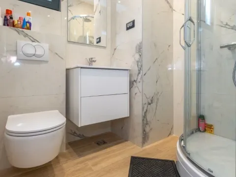 Rent, house, 180m², Gornja Gorica, Podgorica - image 17