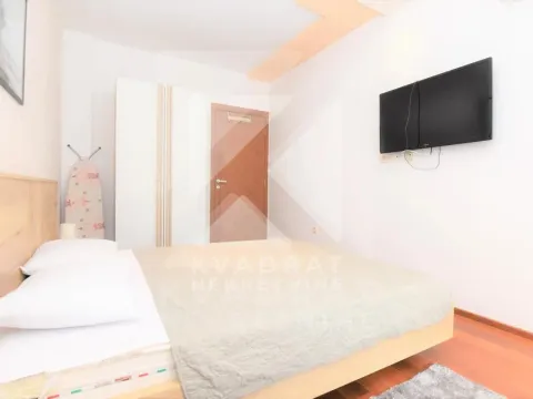 Izdavanje, dvosoban stan, 64m², Centar, Podgorica - image 10