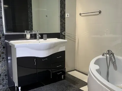 Izdavanje, četvorosoban stan, 102m², Telep, Novi Sad Sve Podlokacije - image 4