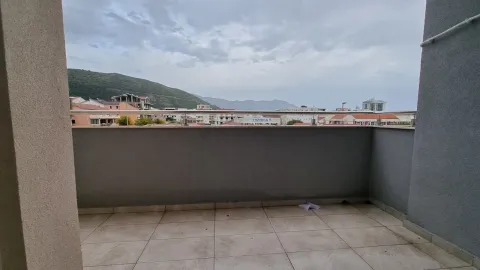 Izdavanje, jednosoban stan, 45m², Budva, Crna Gora - image 16