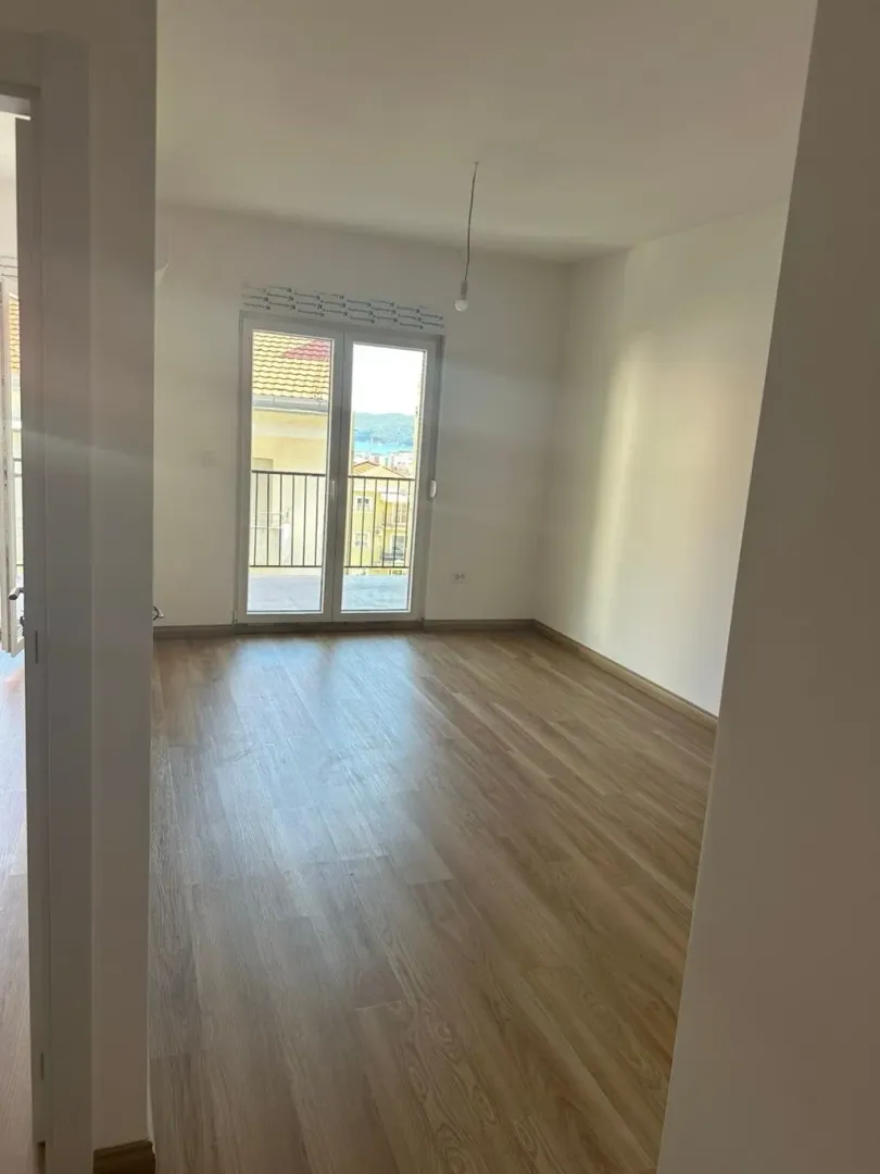 Prodaja, jednosoban stan, 49m², Lazi, Budva
