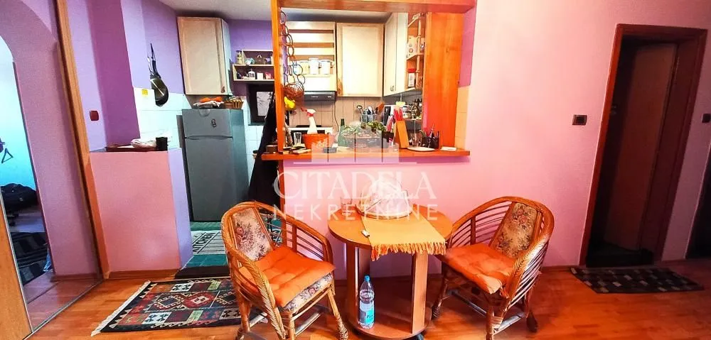 Prodaja, trosoban stan, 74m², Zeleni Venac, Beograd