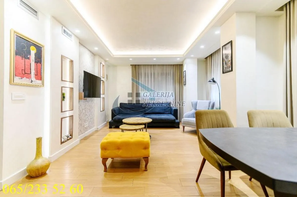 Prodaja, četvorosoban stan, 97m², Vračar Hram, Vračar Sve Podlokacije