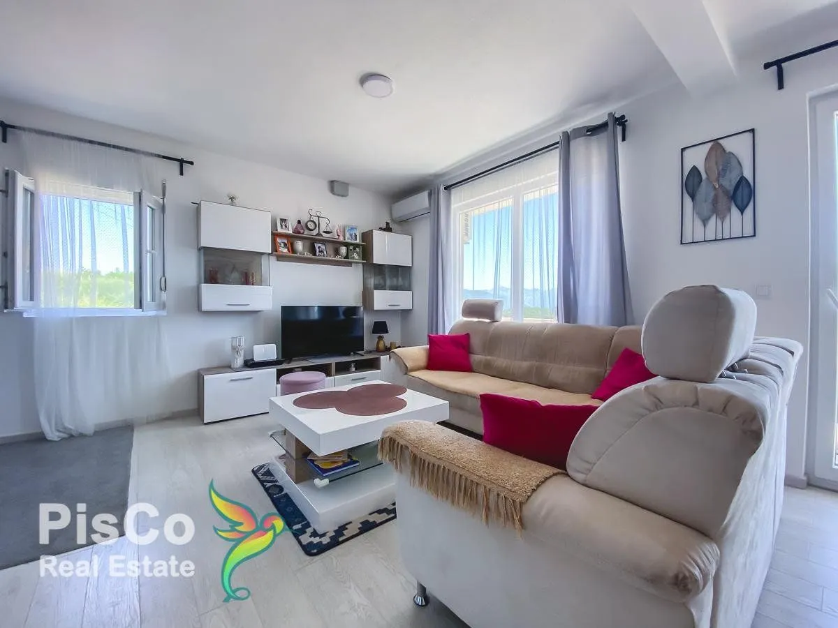 Prodaja, četvorosoban stan, 160m², Tivat, Crna Gora