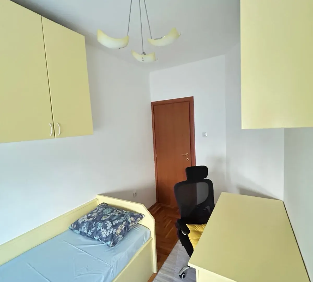 Izdavanje, dvosoban stan, 60m², Preko Morače, Podgorica