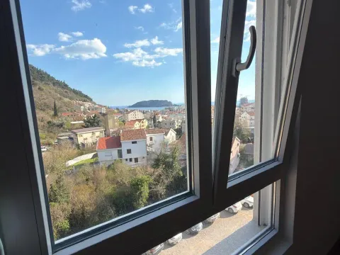 Sale, one bedroom apartment, 44m², Lazi, Budva - image 2
