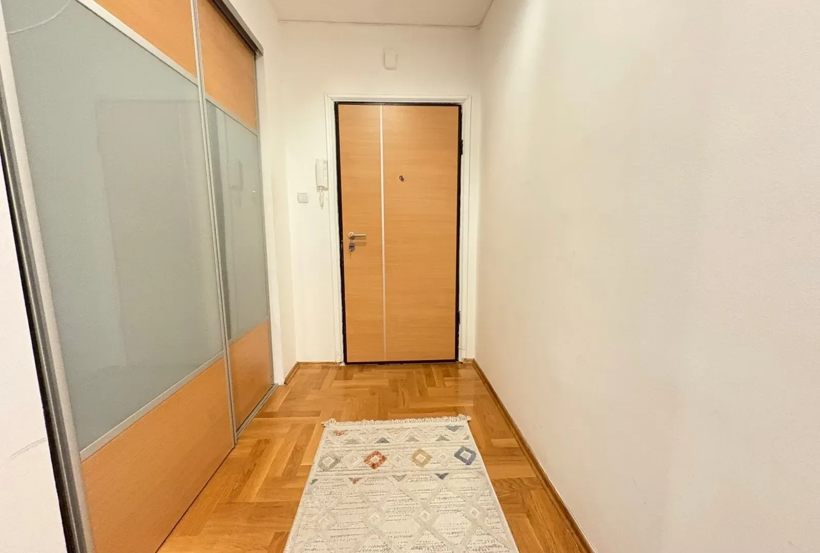 Rent, one bedroom apartment, 66m², Centar, Podgorica