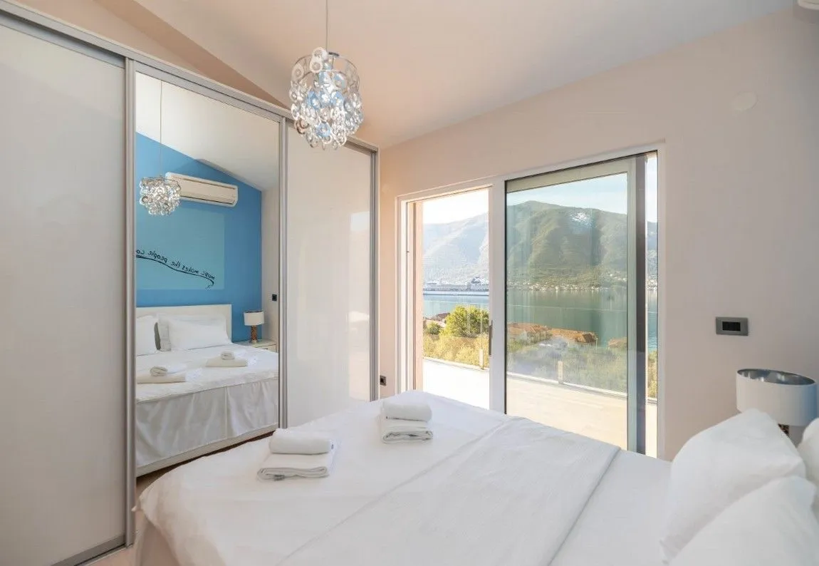 Prodaja, kuća, 300m², Sveti Stasije, Kotor
