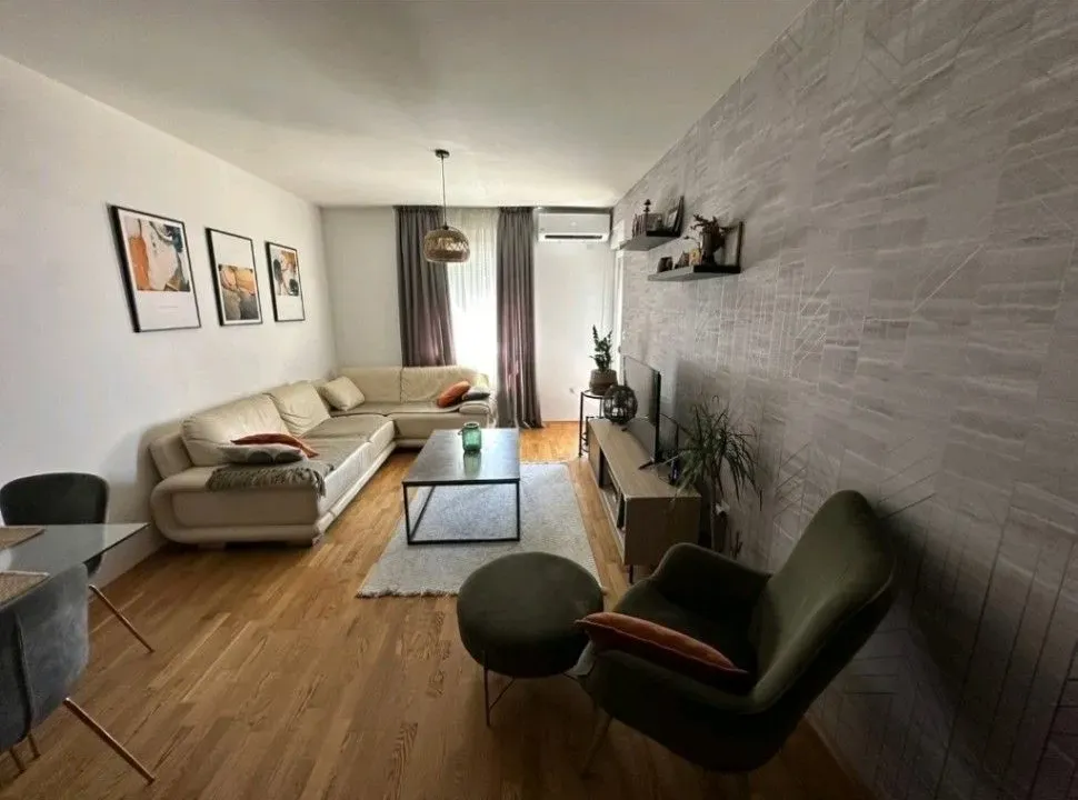 Prodaja, dvosoban stan, 70m², Stari Aerodrom, Podgorica