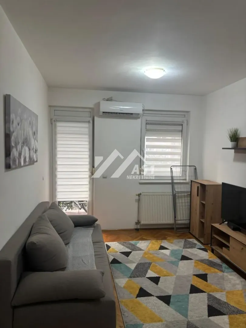 Izdavanje, jednosoban stan, 36m², Nova Detelinara, Novi Sad Sve Podlokacije