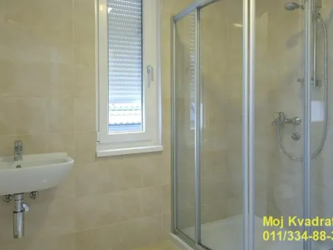 Izdavanje, poslovni prostor, 170m², Čubura, Beograd - image 14