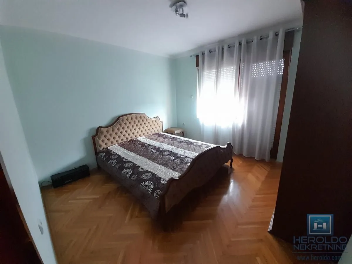 Sale, house, 180m², Centar, Ćuprija