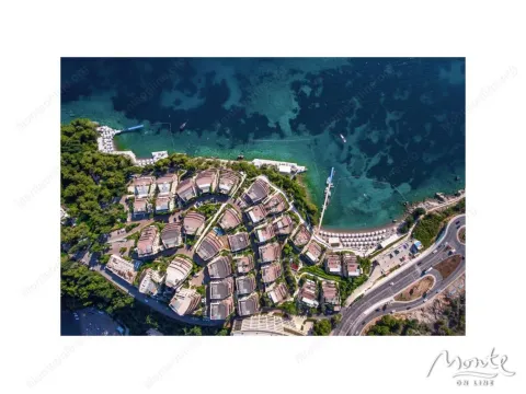 Sale, three bedroom apartment, 154m², Budva, Crna Gora - image 18