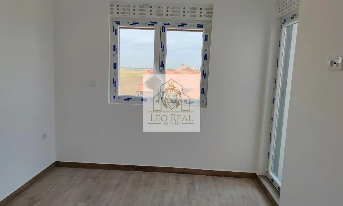 Prodaja, poslovni prostor, 39m², Surčin, Beograd