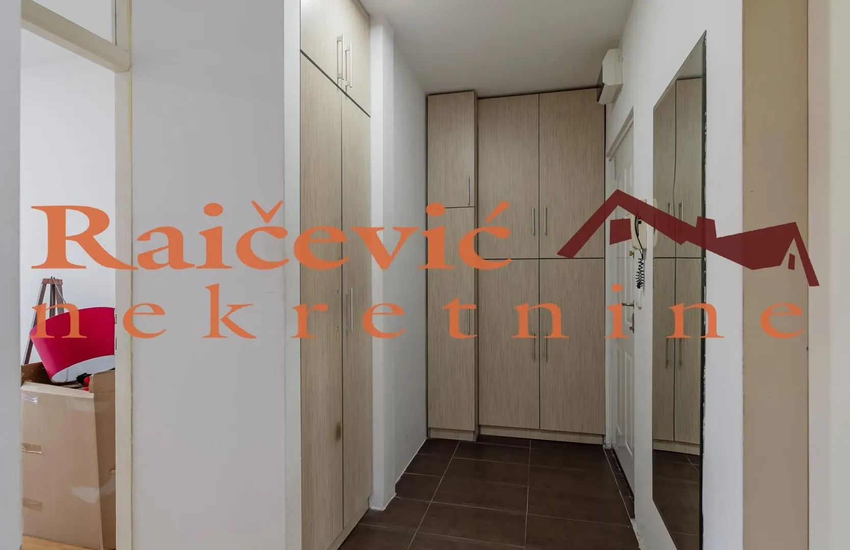 Sale, four bedroom apartment, 93m², Karaburma, Palilula Sve Podlokacije