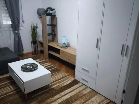 Prodaja, dvosoban stan, 60m², Karaburma, Palilula Sve Podlokacije - image 2