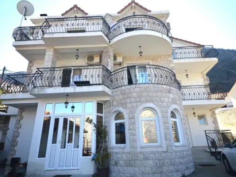 Sale, apartment, 260m², Kotor, Crna Gora