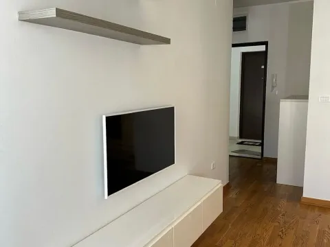 Rent, one bedroom apartment, 45m², City Kvart, Podgorica - image 2