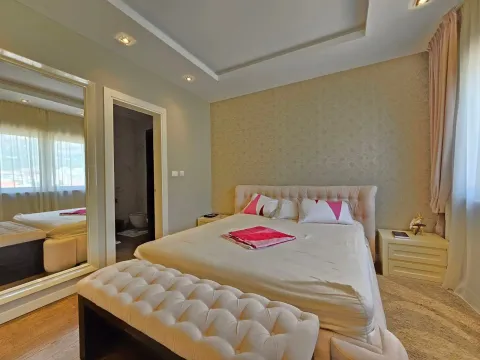 Prodaja, dvosoban stan, 125m², Budva, Crna Gora - image 26
