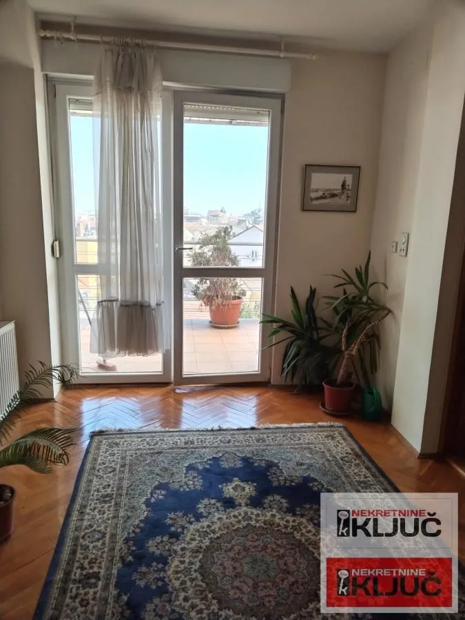 Prodaja, četvorosoban stan, 148m², Centar, Novi Sad