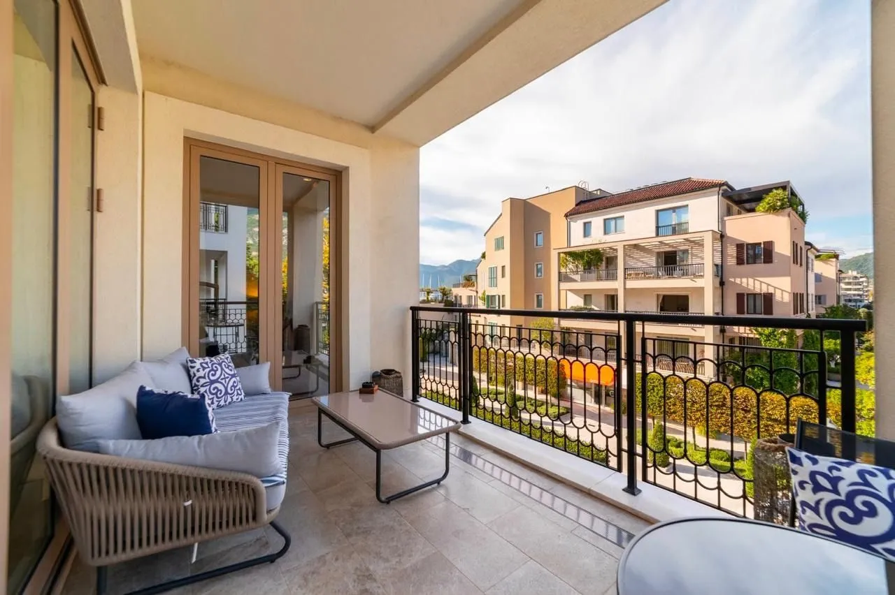 Rent, one bedroom apartment, 63m², Porto Montenegro, Tivat