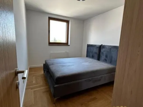 Izdavanje, trosoban stan, 80m², Stari Grad, Beograd - image 8