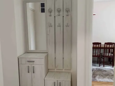 Izdavanje, jednosoban stan, 42m², Pobrežje, Podgorica - image 5