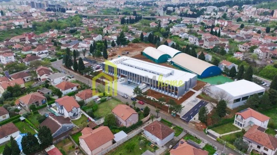 Izdavanje, poslovni prostor, 40m², Masline, Podgorica