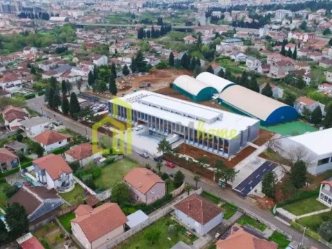 Poslovni prostor in Masline