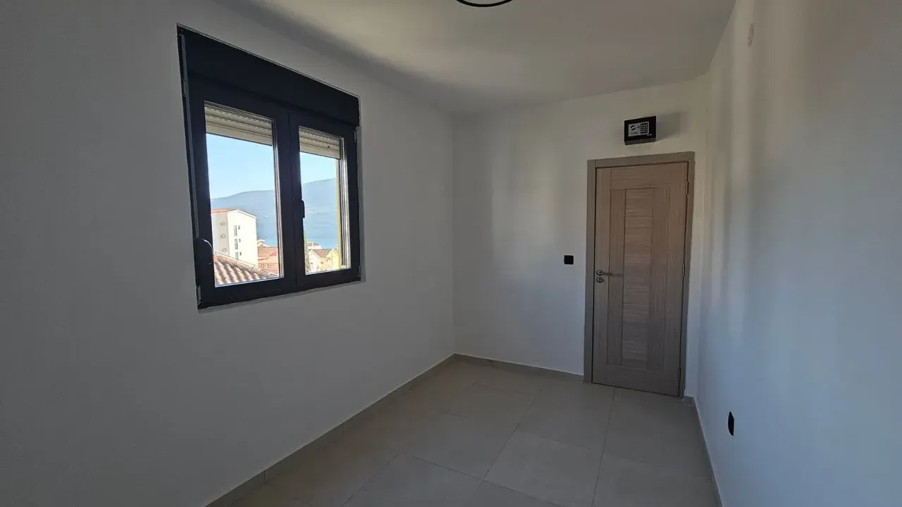 Sale, one bedroom apartment, 45m², Đenovići, Herceg Novi