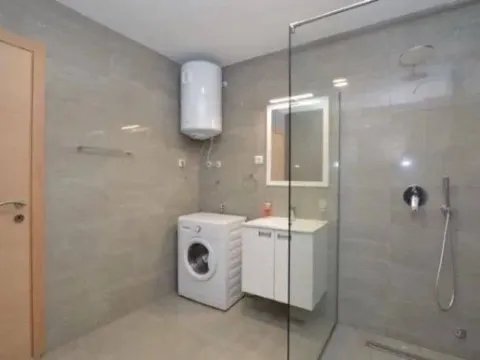 Prodaja, dvosoban stan, 70m², Tivat, Crna Gora - image 4