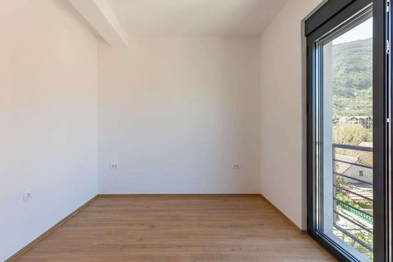 Prodaja, kuća, 160m², Škaljari, Kotor