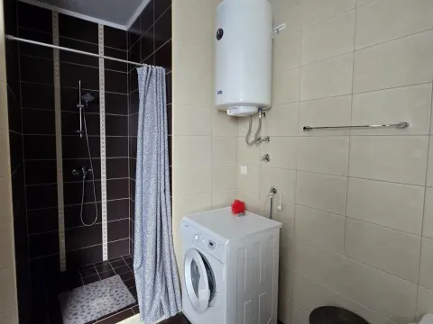 Izdavanje, kuća, 549m², Cvetkova Pijaca, Zvezdara Sve Podlokacije - image 15