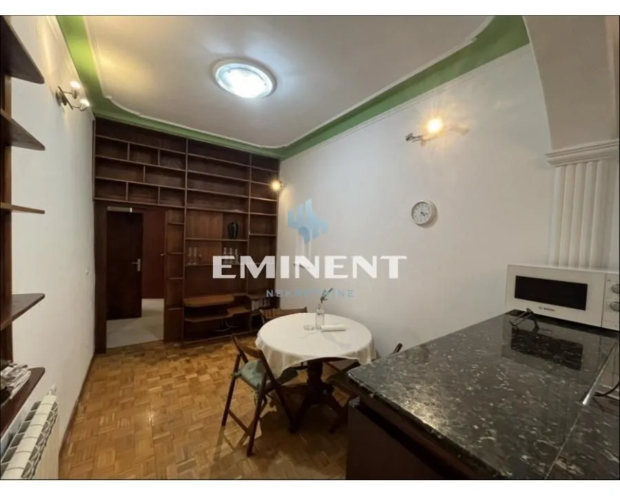 Izdavanje, stan, 120m², Stari Grad, Beograd