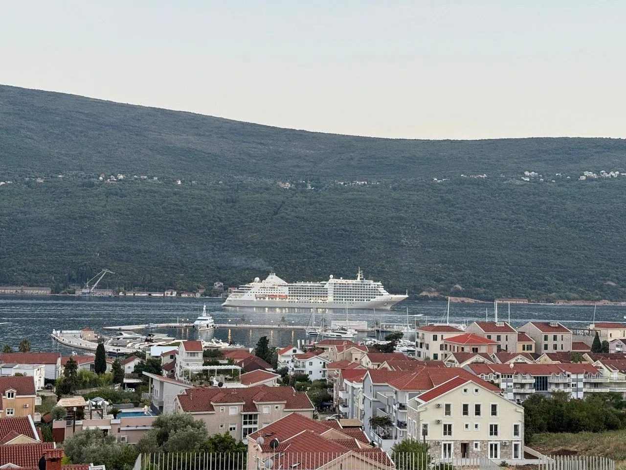 Prodaja, jednosoban stan, 47m², Đenovići, Herceg Novi