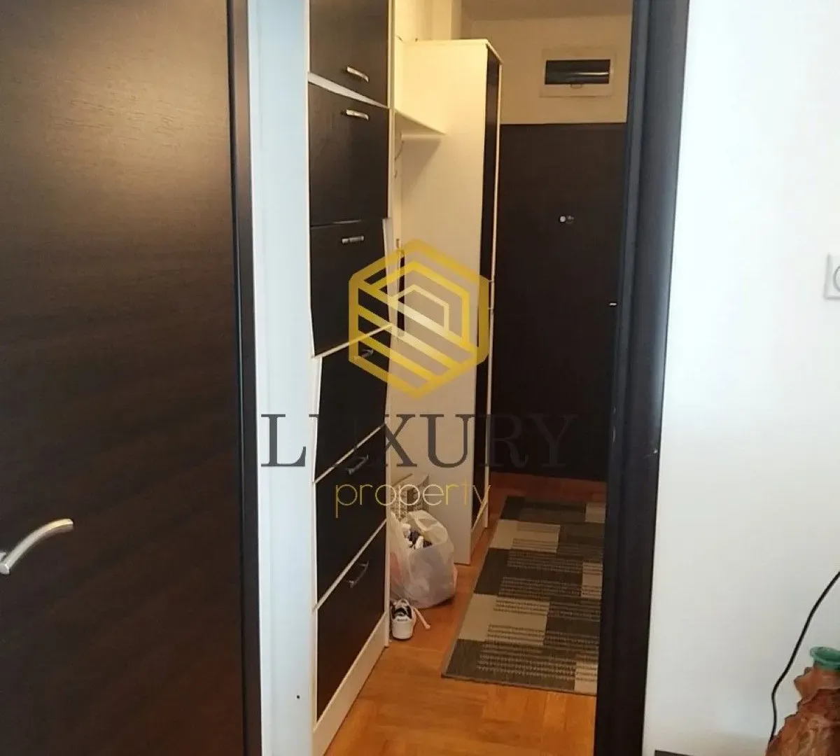 Prodaja, jednosoban stan, 41m², Drač, Podgorica