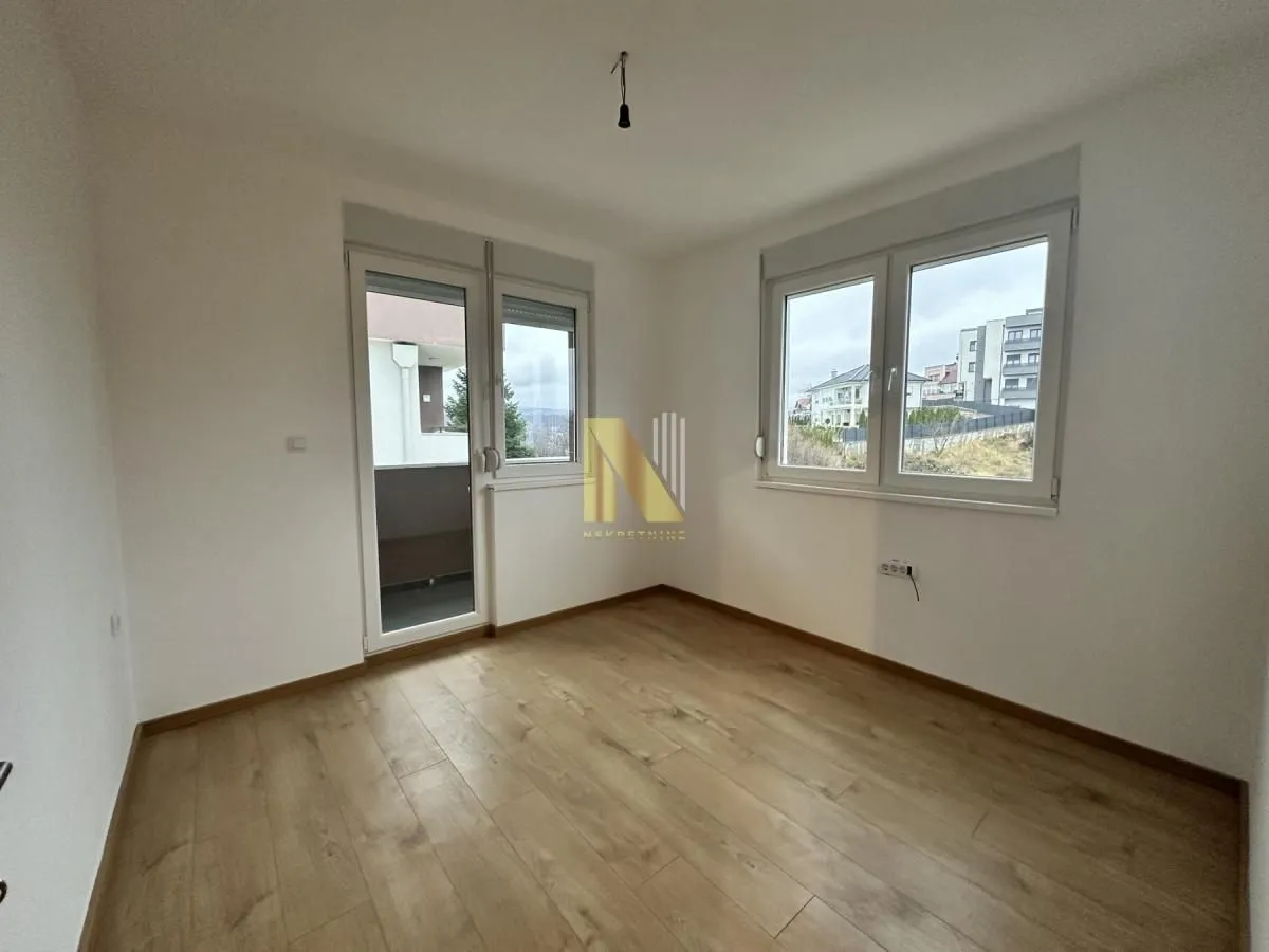 Prodaja, trosoban stan, 73m², Tatarsko brdo, Petrovaradin