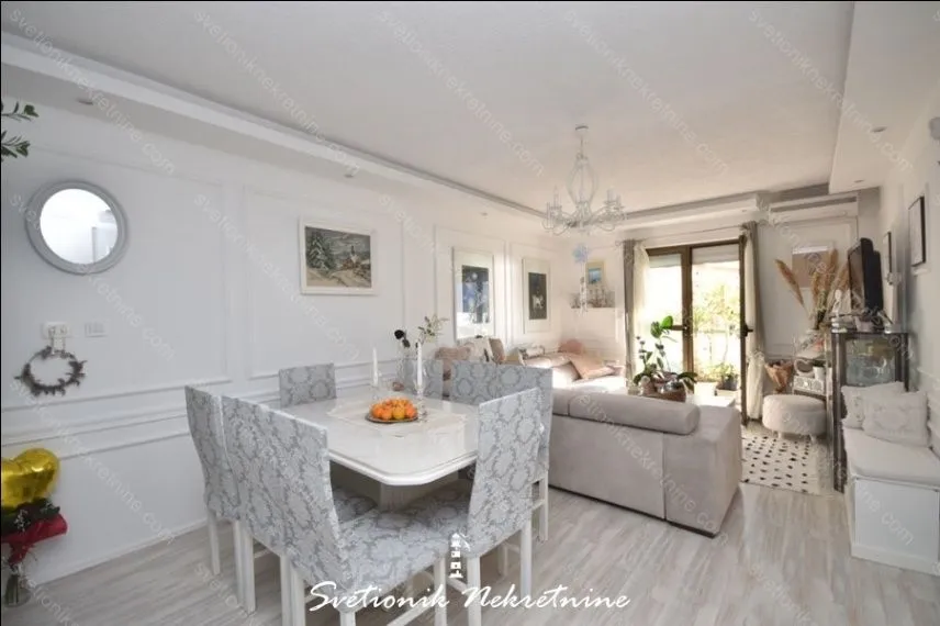 Prodaja, dvosoban stan, 93m², Baošići, Herceg Novi