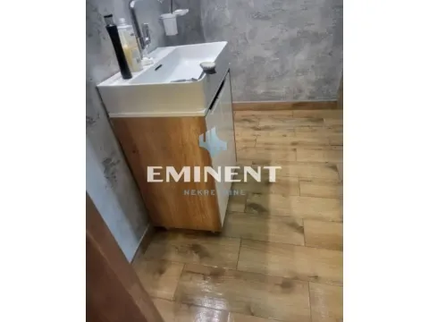 Rent, four bedroom apartment, 100m², Cvetni Trg, Vračar Sve Podlokacije - image 12