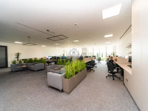 Rent, office space, 88m², Centar, Podgorica - image 3