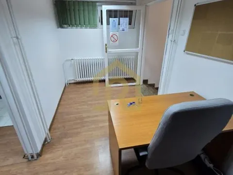 Izdavanje, poslovni prostor, 53m², Vračar Hram, Vračar Sve Podlokacije - image 8