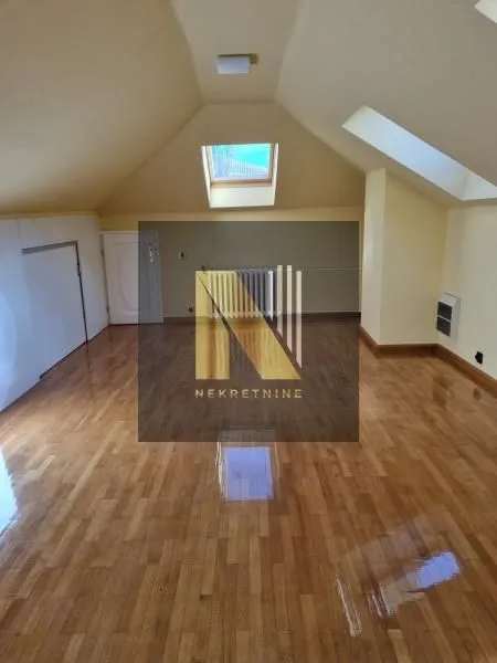 Rent, office space, 420m², Centar, Novi Sad