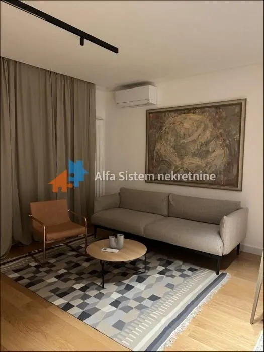 Rent, two bedroom apartment, 52m², Vračar Sve Podlokacije, Beograd