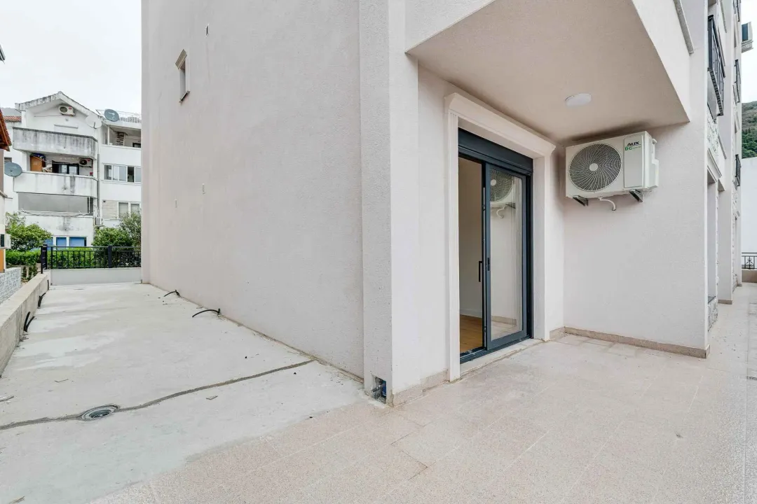 Prodaja, dvosoban stan, 46m², Budva, Crna Gora