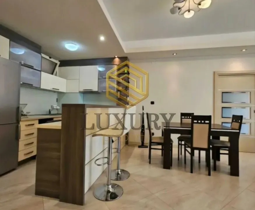 Prodaja, trosoban stan, 90m², Velji Vinogradi, Budva