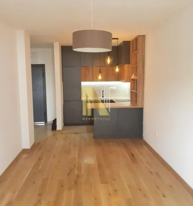 Prodaja, jednosoban stan, 41m², Salajka, Novi Sad Sve Podlokacije
