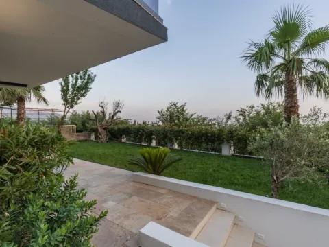 Prodaja, trosoban stan, 250m², Markovići, Budva - image 10