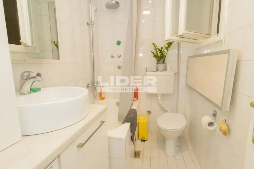Prodaja, jednosoban stan, 50m², Zeleni Venac, Beograd